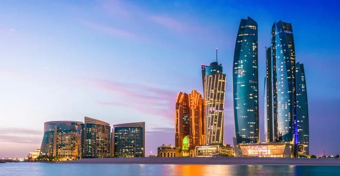 阿布扎比当前房地产趋势:2025年见解