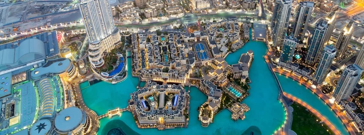 豪华住宅:探索黄金地段的豪华住宅、特色和趋势。